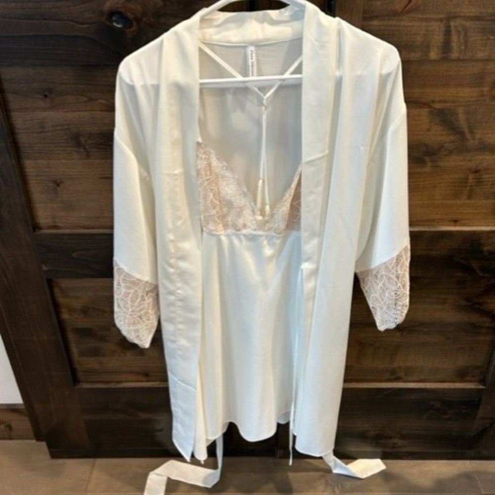 Flora Nikrooz Cream Chemise Satin Elegance